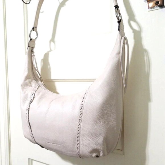 NEW Stone Mountain Cream 100% Leather Small Crescent Shoulder Bag Purse Top Zip - Picture 9 of 14
